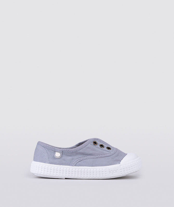 IGOR canvas tennis shoes, breathable in grey color. Unisex tennis shoes for adventurous little feet . provided by local family business Greenmont.