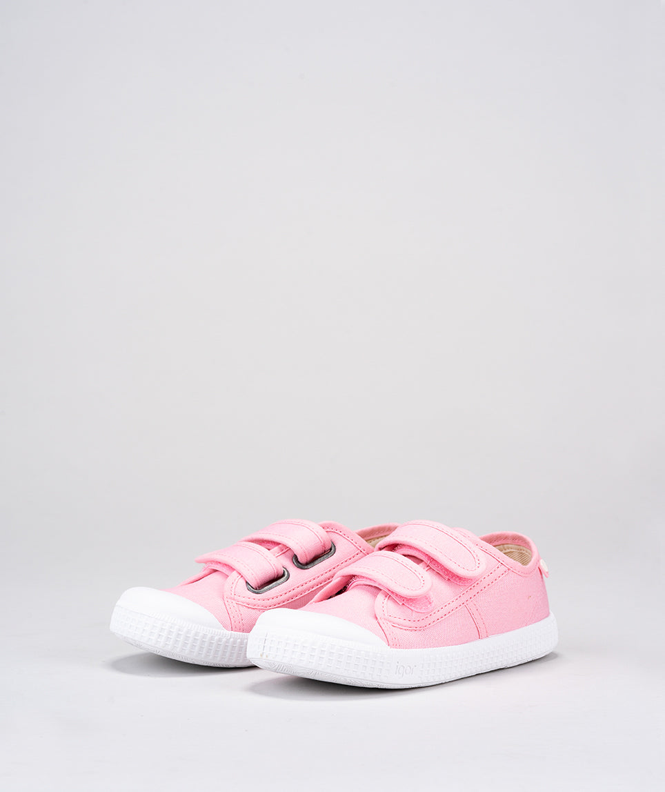 IGOR canvas shoes with velcro, breathable and light. Unisex tennis shoes for adventurous little feet . Provided by local family online store Greenmont Kids.