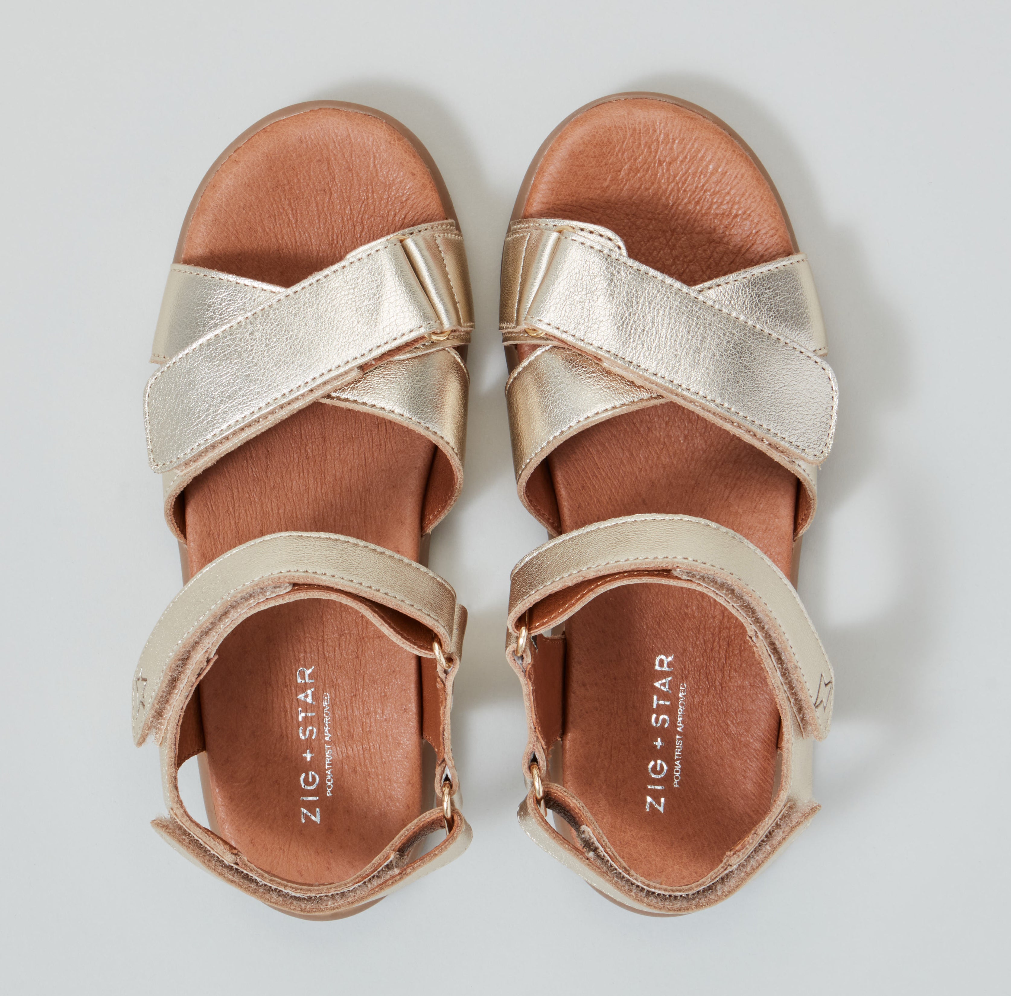 RAE cross strap sandal, gold, zig + star